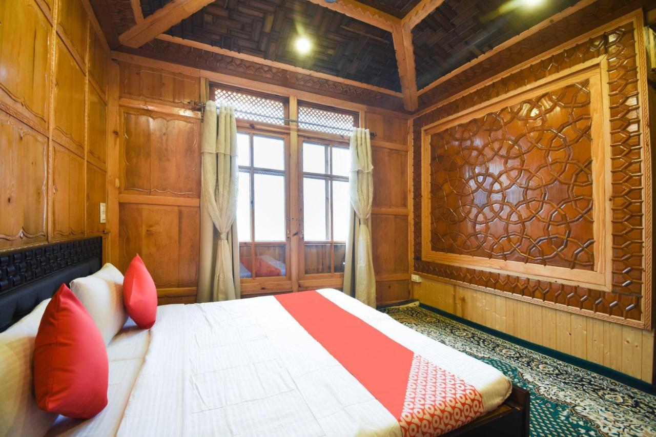 Oyo 66637 Merlin Group Of Houseboats Hotel Srīnagar Exterior foto