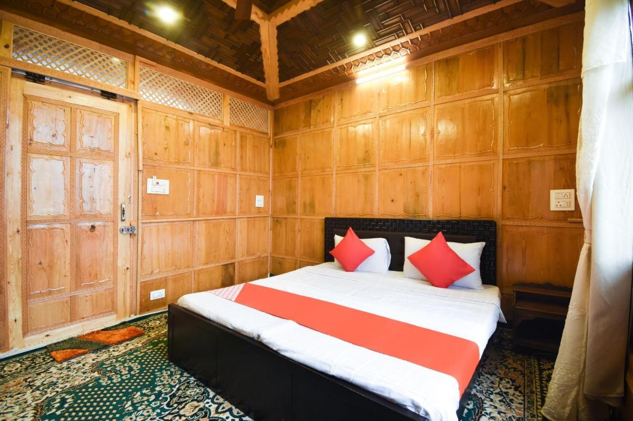 Oyo 66637 Merlin Group Of Houseboats Hotel Srīnagar Exterior foto